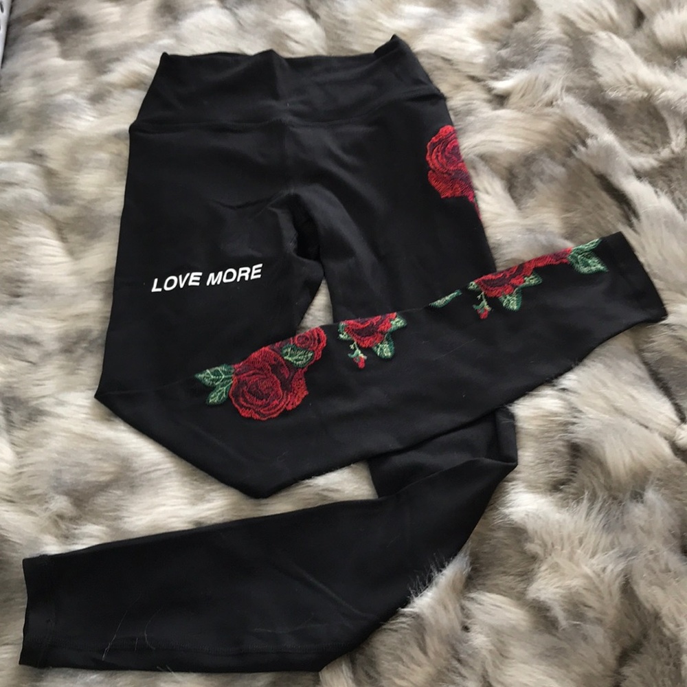 Rose High Waist Leggings
SPIRITUAL GANGSTER XS